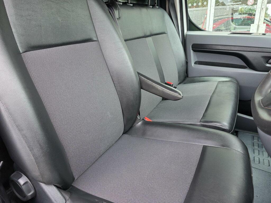 Vauxhall Vivaro Panel Van White #12