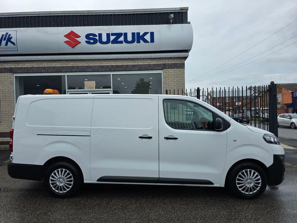 Vauxhall Vivaro Panel Van White #8