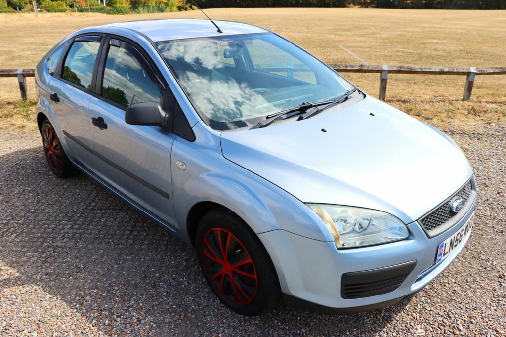 Ford Focus 1.6 LX Silver #18