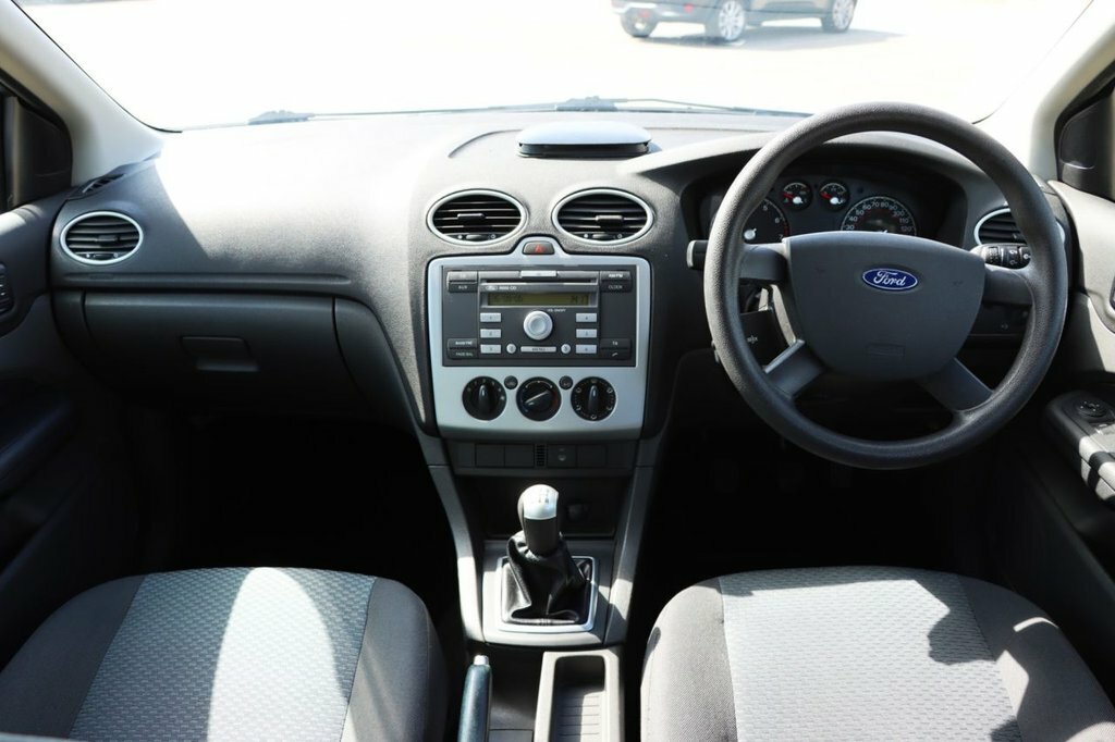 Ford Focus 1.6 LX Silver #14