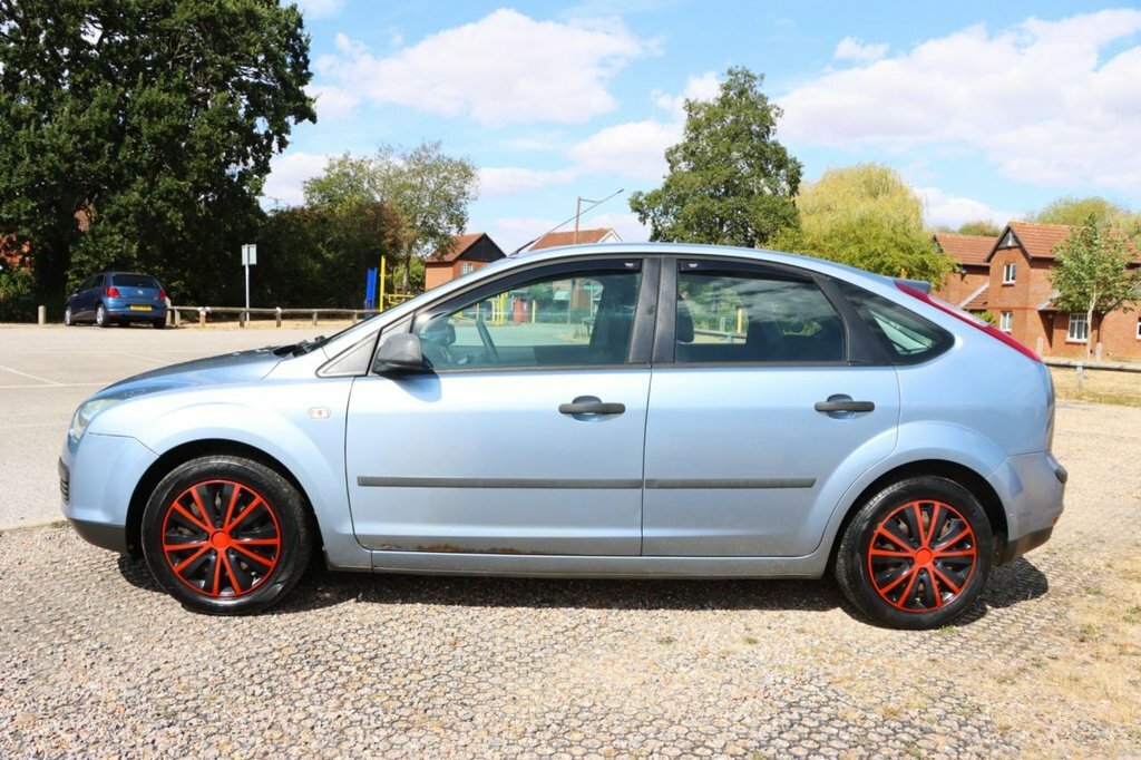 Ford Focus 1.6 LX Silver #6