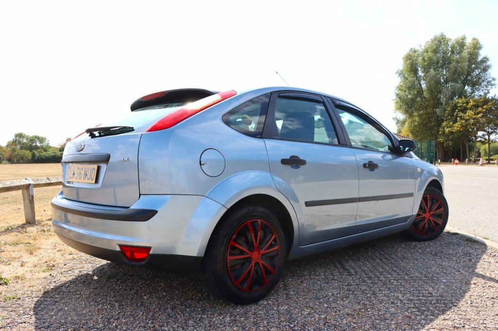 Ford Focus 1.6 LX Silver #9