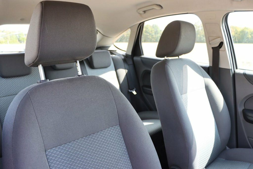 Ford Focus 1.6 LX Silver #11