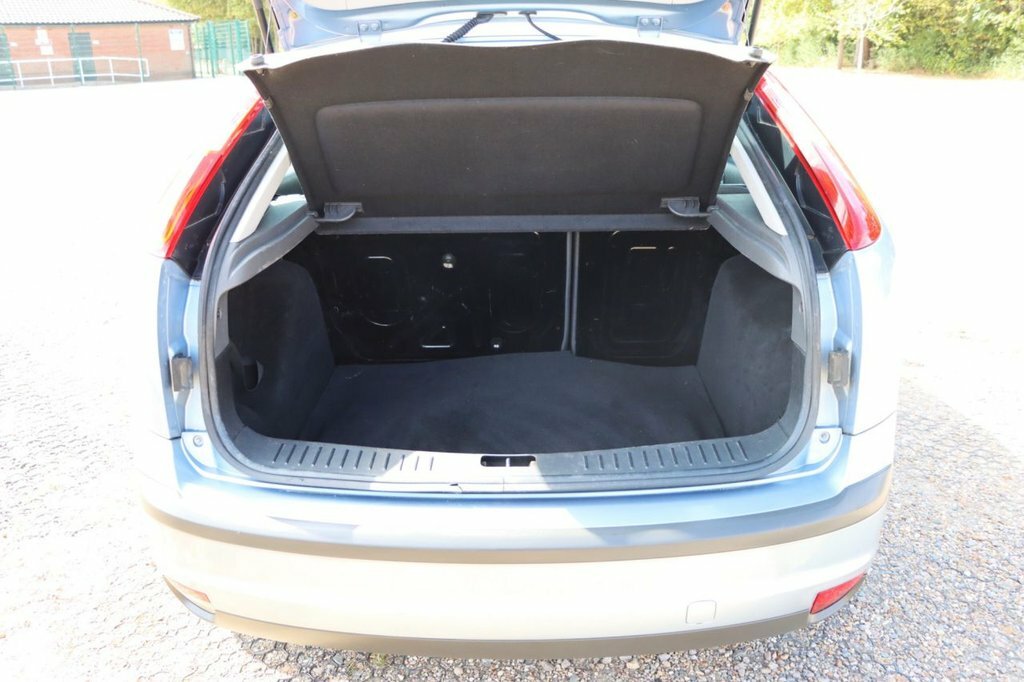 Ford Focus 1.6 LX Silver #16