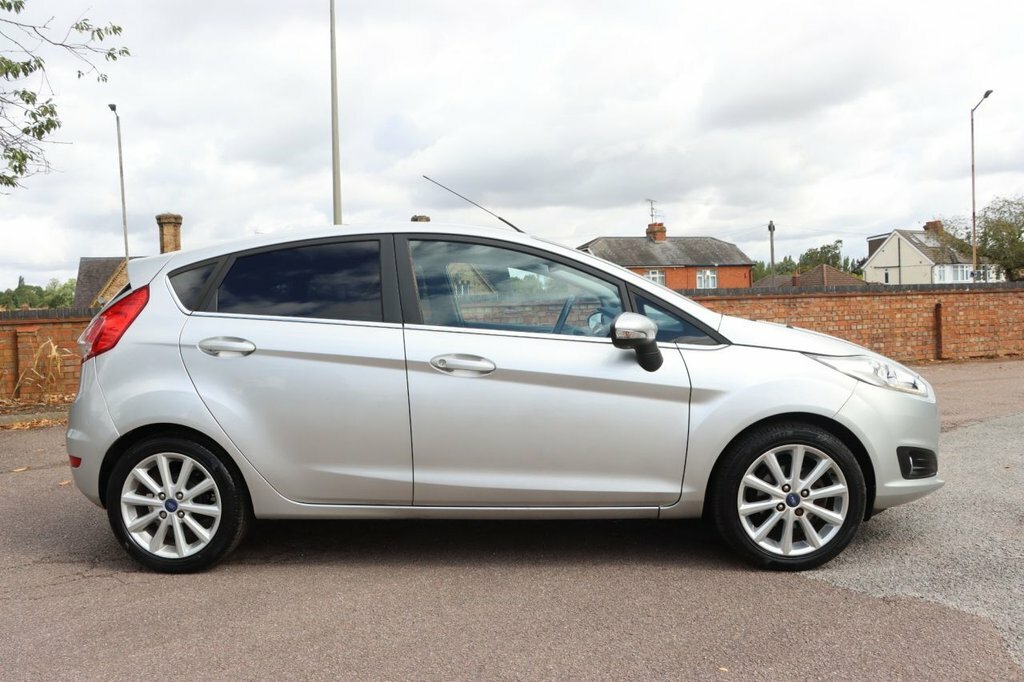 Ford Fiesta 1L Titanium GF65LGU Silver #5