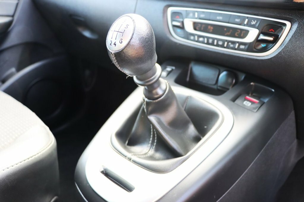 Renault Scenic Mpv  #23