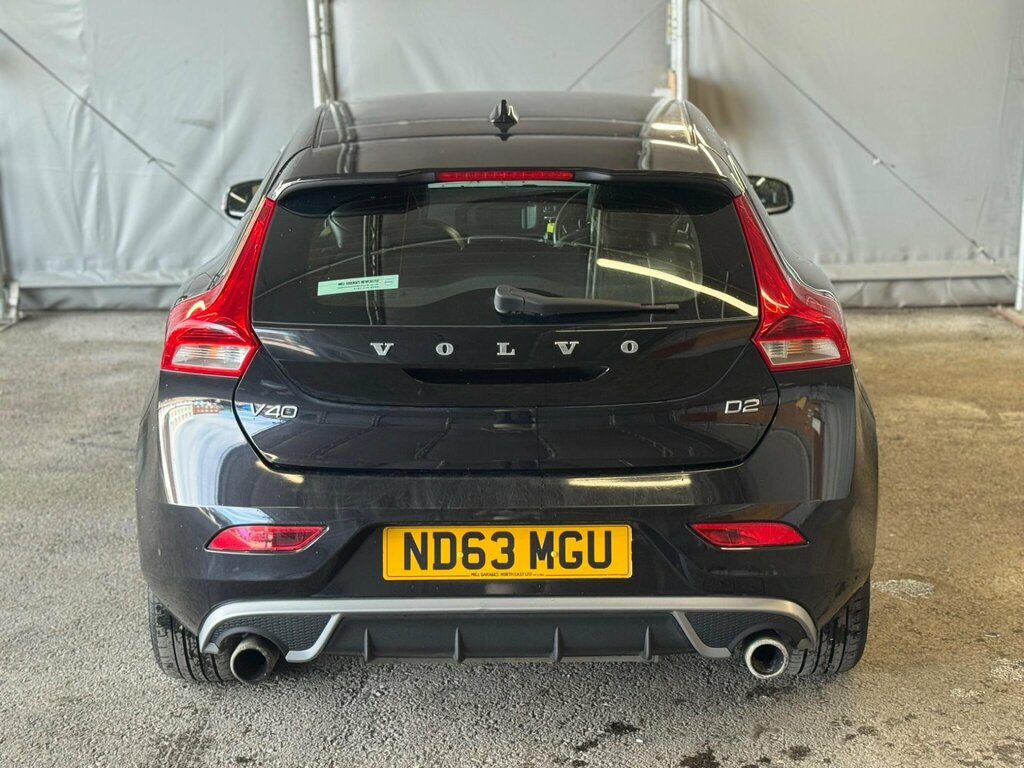 Volvo V40 1.6 D2 R-design Euro 5 Ss ND63MGU Black #4