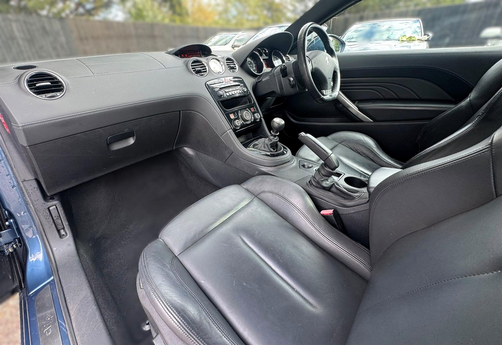 Peugeot RCZ Red #31