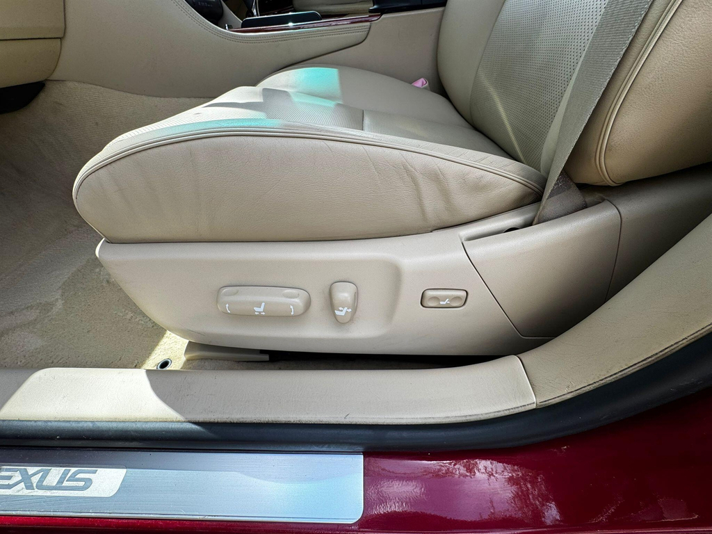 Lexus GS Saloon Black #46