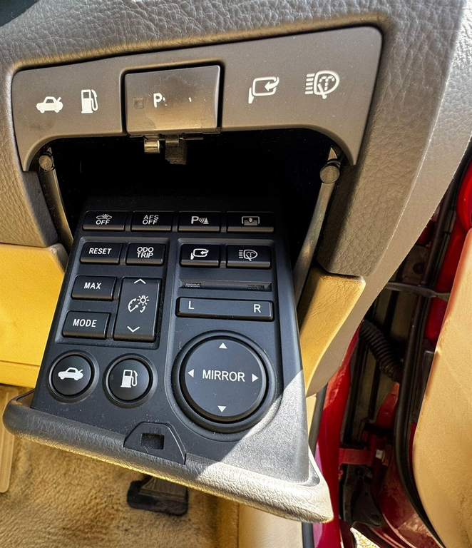 Lexus GS Saloon Black #40