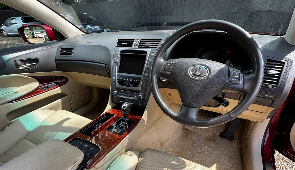 Lexus GS Saloon Black #37