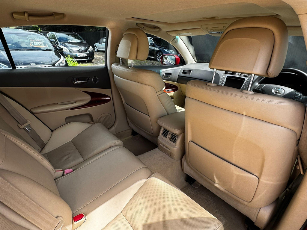 Lexus GS Saloon Black #30