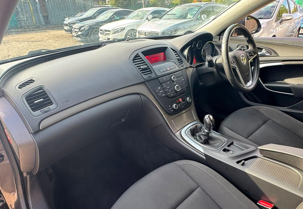 Vauxhall Insignia Hatchback Silver #17