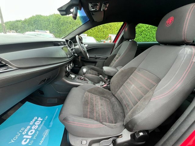 Alfa Romeo Giulietta Hatchback Blue #7