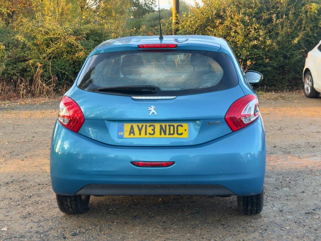 Peugeot 208 Hatchback 1.2 Vti Allure 2013 Blue #25