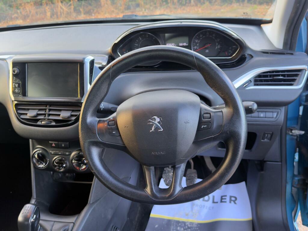 Peugeot 208 Hatchback 1.2 Vti Allure 2013 Blue #16