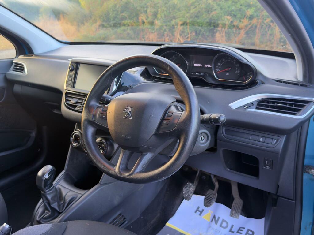 Peugeot 208 Hatchback 1.2 Vti Allure 2013 Blue #13