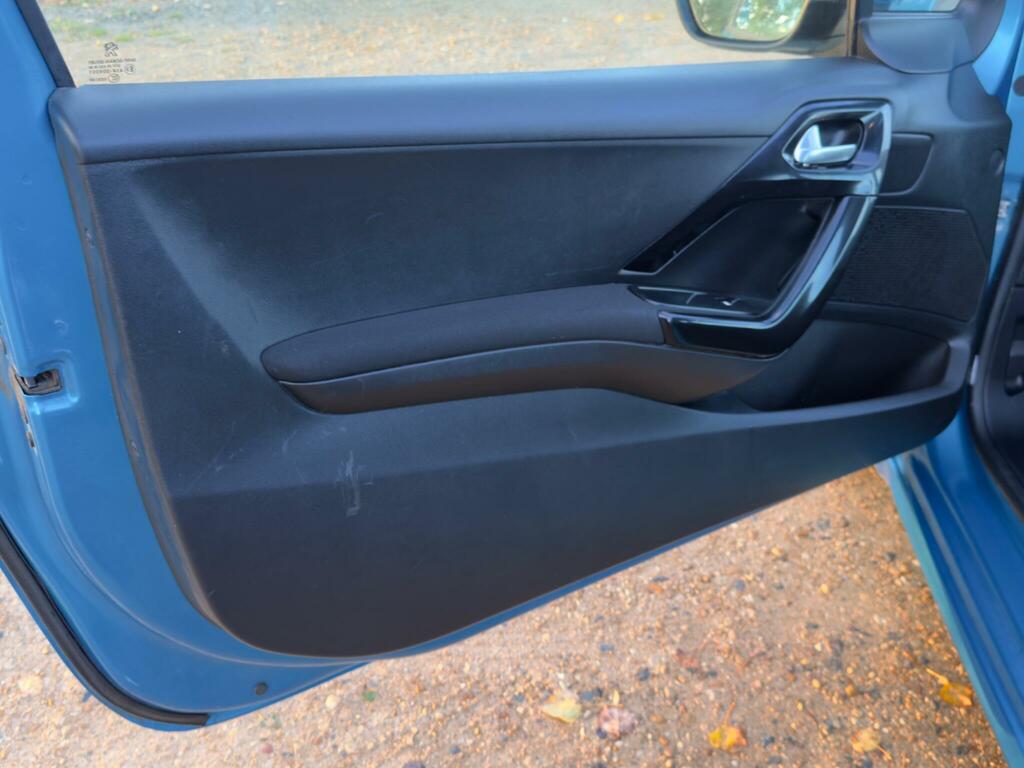 Peugeot 208 Hatchback 1.2 Vti Allure 2013 Blue #35