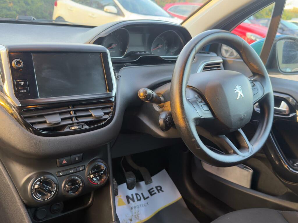 Peugeot 208 Hatchback 1.2 Vti Allure 2013 Blue #34