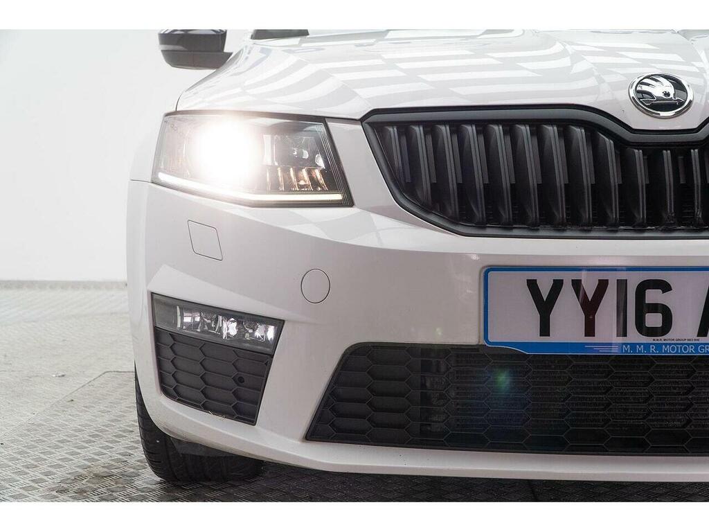 Skoda Octavia 2.0 Tdi Vrs Dsg Euro 6 Ss Snav White #2