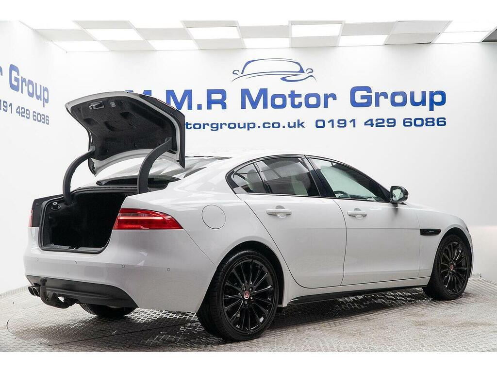 Jaguar XE 2.0D R-sport Awd Euro 6 Ss White #4