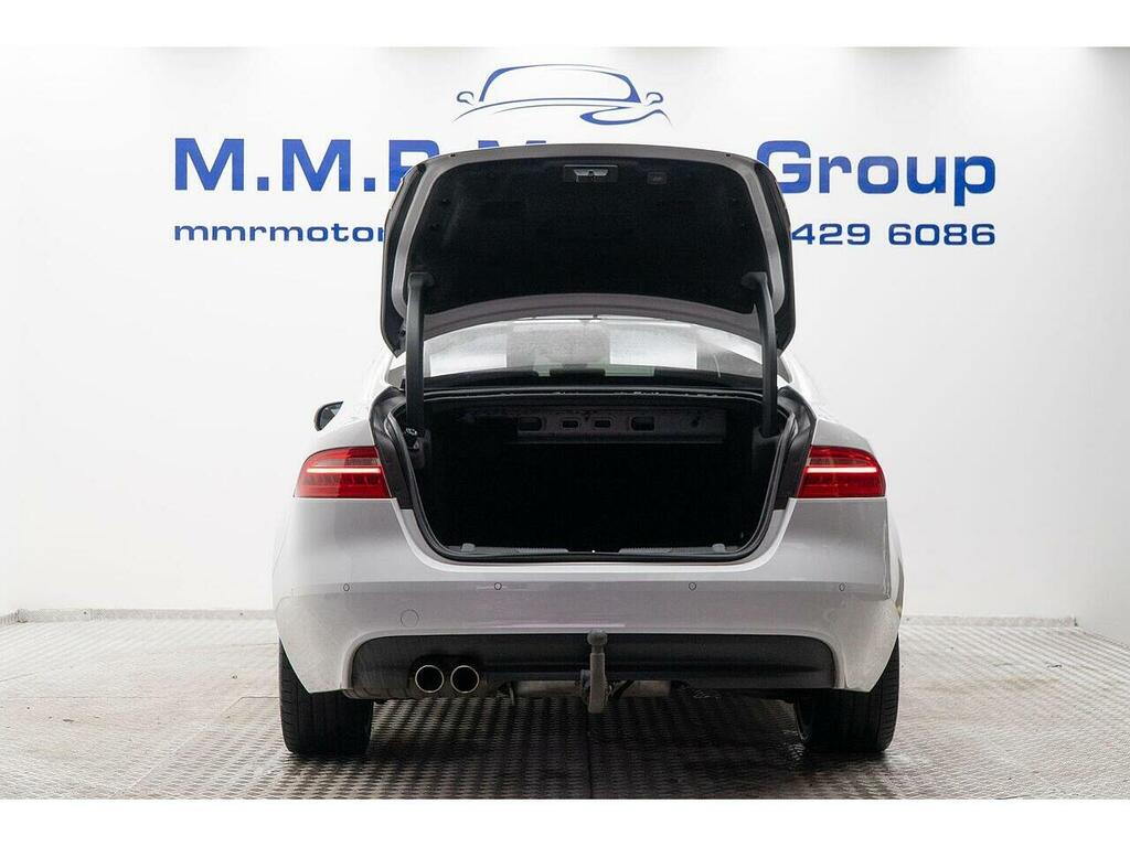 Jaguar XE 2.0D R-sport Awd Euro 6 Ss White #5