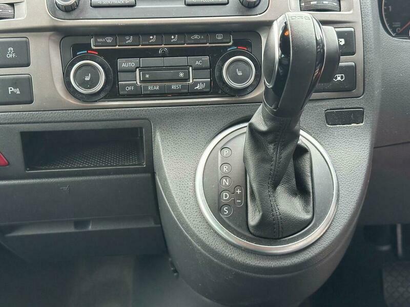 Volkswagen Caravelle 2L Executive Brown #32