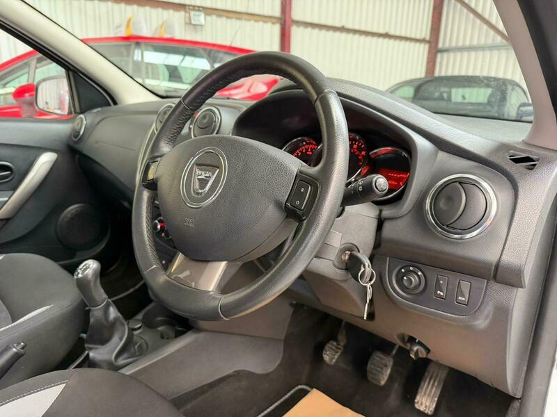 Dacia Sandero Stepway Hatchback Blue #17