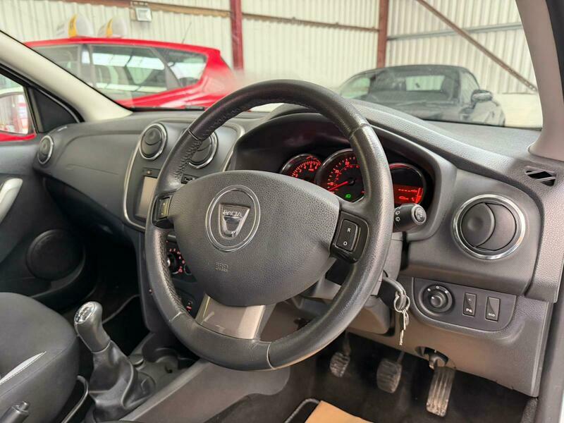 Dacia Sandero Stepway Hatchback Blue #16