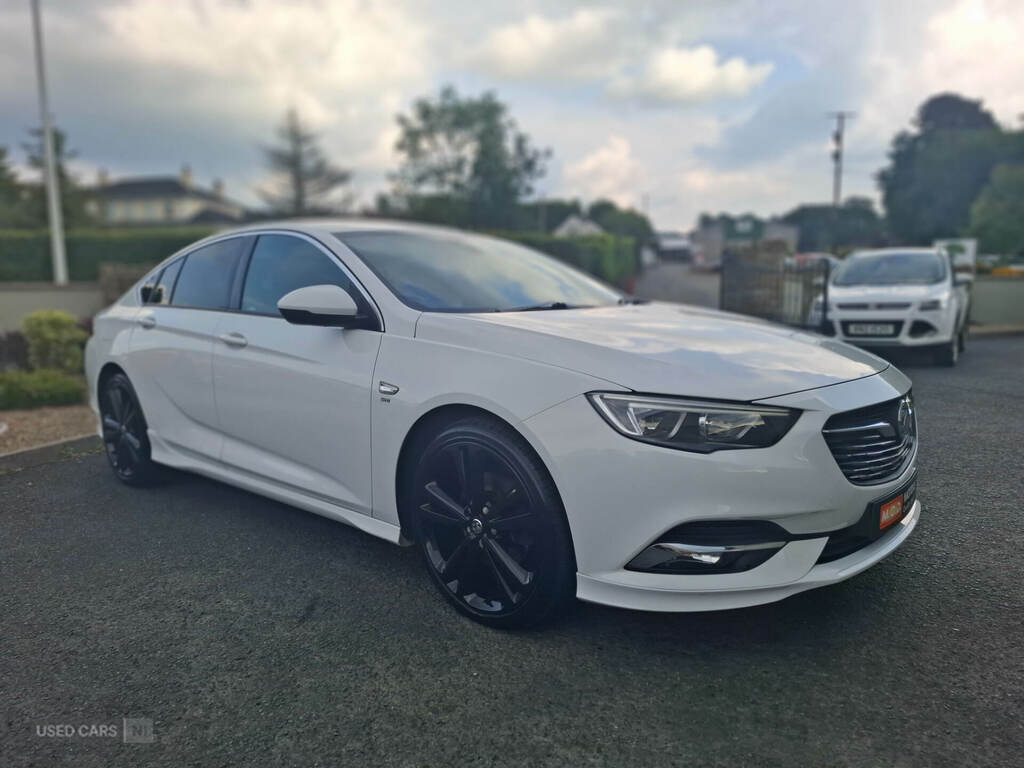 Vauxhall Insignia 2.0 Turbo D Sri Vx-line Nav White