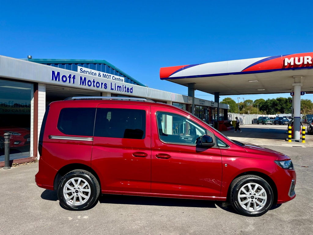 Ford Tourneo Connect 2.0 Ecoblue Titanium Euro 6 Ss #4
