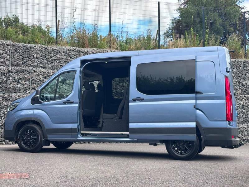 Maxus Deliver 9 Base Crew Van L3h2 2.0Tcdi 6 Seater - 2026 76 Blue #6