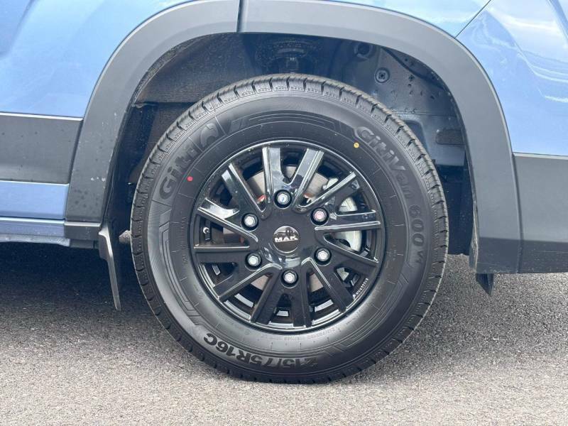 Maxus Deliver 9 Base Crew Van L3h2 2.0Tcdi 6 Seater - 2026 76 Blue #3