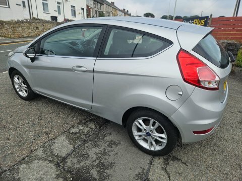 Ford Fiesta Zetec Silver #6