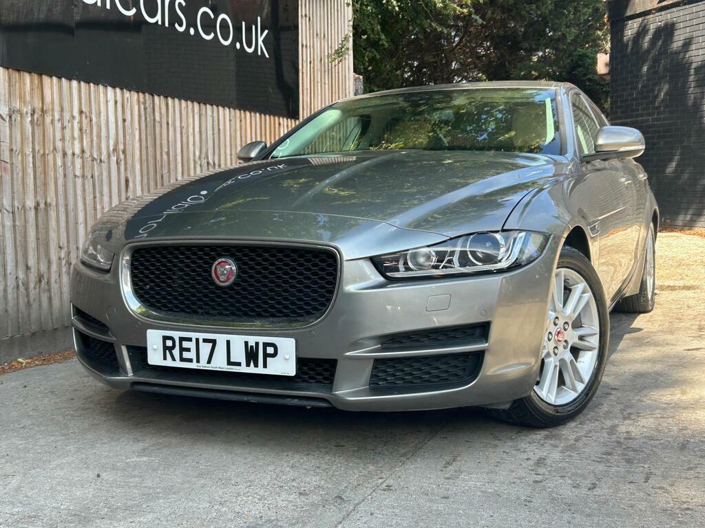 Jaguar XE 2.0I Prestige Euro 6 S S Silver