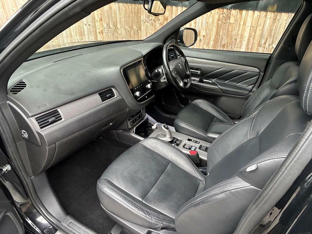 Mitsubishi Outlander Dynamic Grey #31