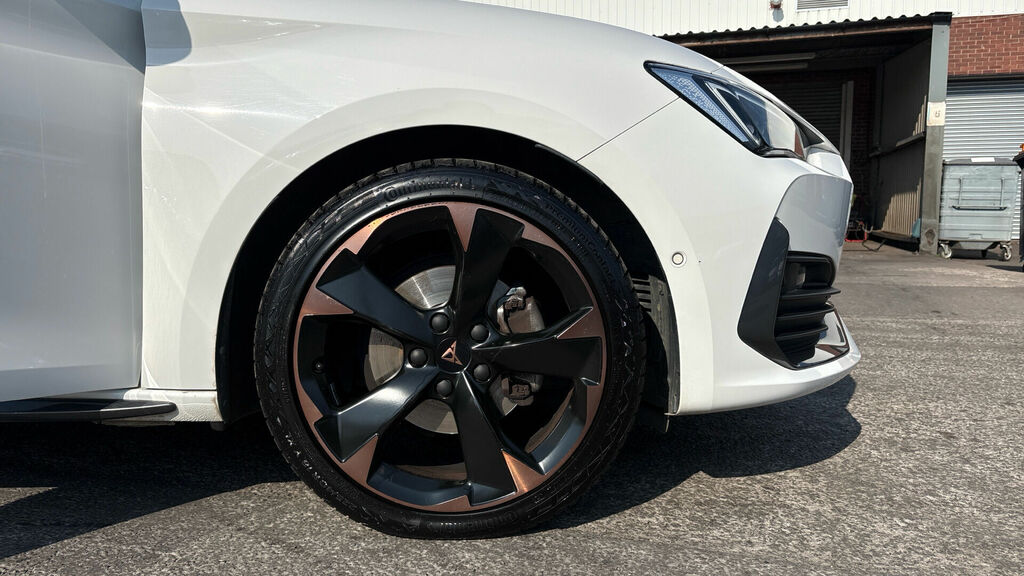 Cupra Leon Etsi Evo V1 Design Edition Dsg Euro 6 5-Door VE74EBF White #5