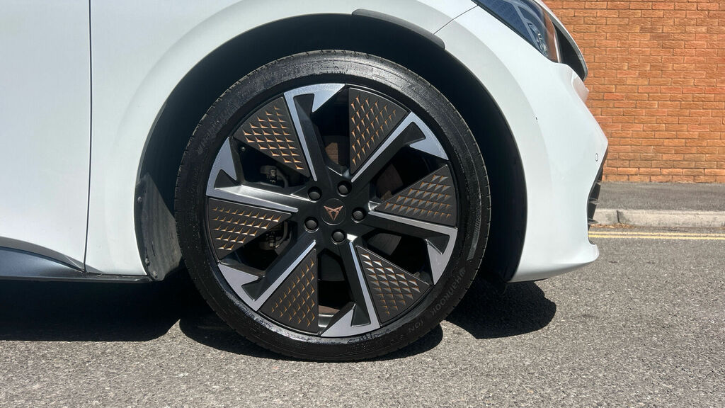 Cupra Born E-boost 59Kwh V3 5-Door DH74OHJ White #5