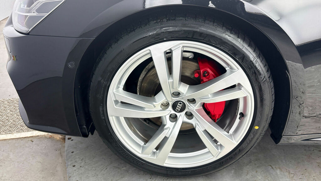 Audi A7 Hatchback White #41