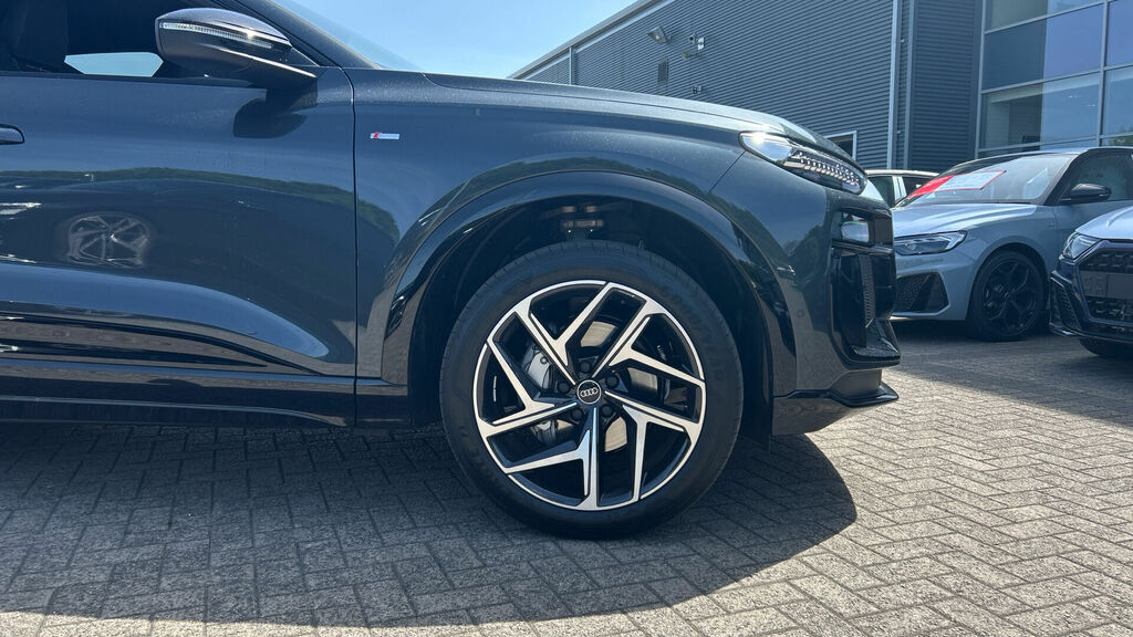 Audi Q6 E-Tron E-tron 100Kwh Black Edition Quattro 5-Door Grey #5
