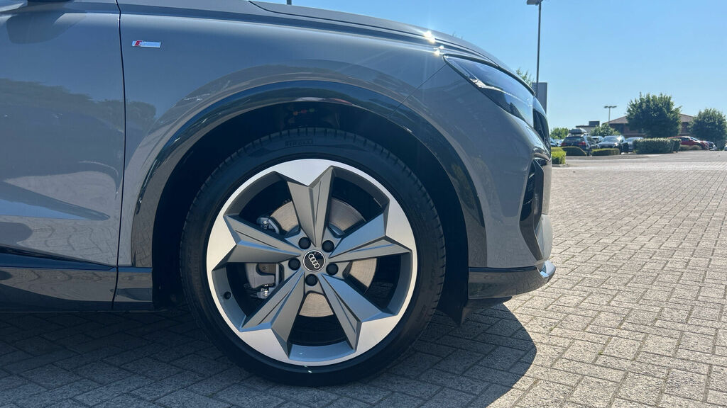 Audi Q4 E Tron 45 Black Edition Quattro 5-Door 82Kwh WN26YOL Grey #5