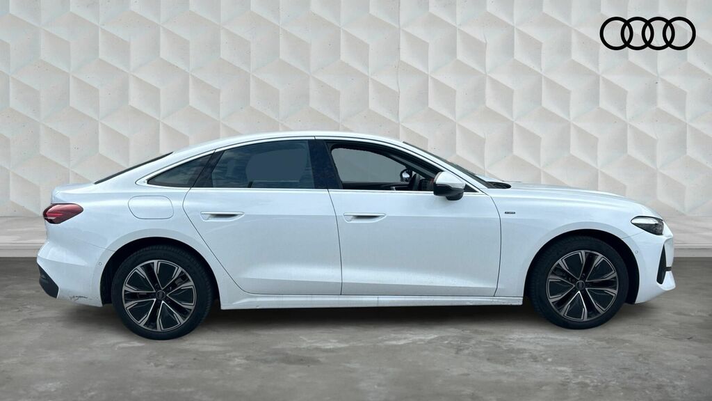 Audi A5 2.0 E-hybrid5.9kwh Technik Saloon S Tronic Quattro WN26TZV White #4