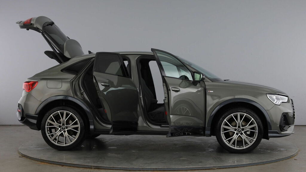 Audi Q3 Launch Edition Plus Black #10