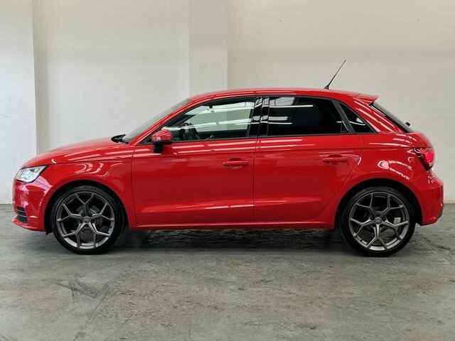 Audi A1 1.0 Tfsi Sport S Tronic Red #4