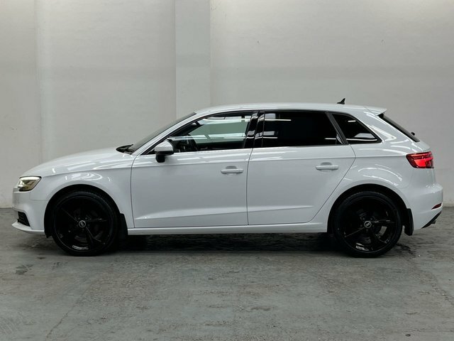 Audi A3 1.4Tfsi Sport Sportback S Tronic White #4