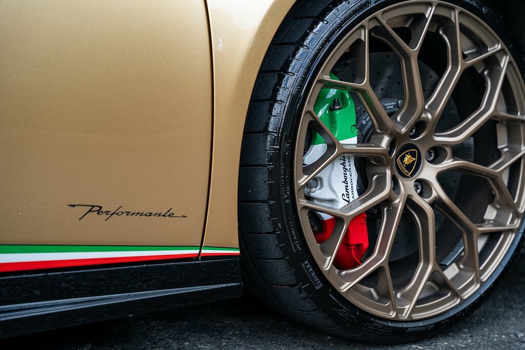 Lamborghini Huracan 5.2 V10 Lp 640-4 Performante Coupe Ldf Gold #3
