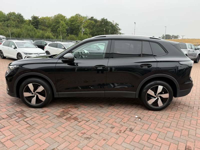 Volkswagen Tiguan 2.0Tdi 150 Match Black #5