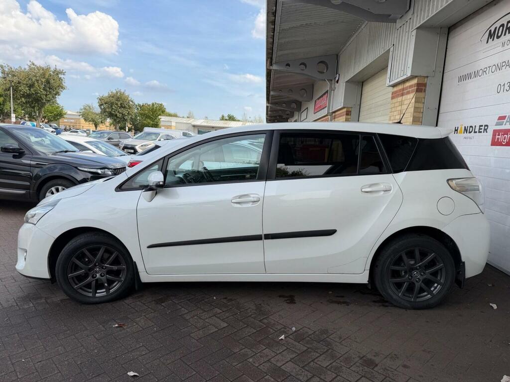 Toyota Verso 1.8 V-matic Trend Multidrive S Euro 6 White #5