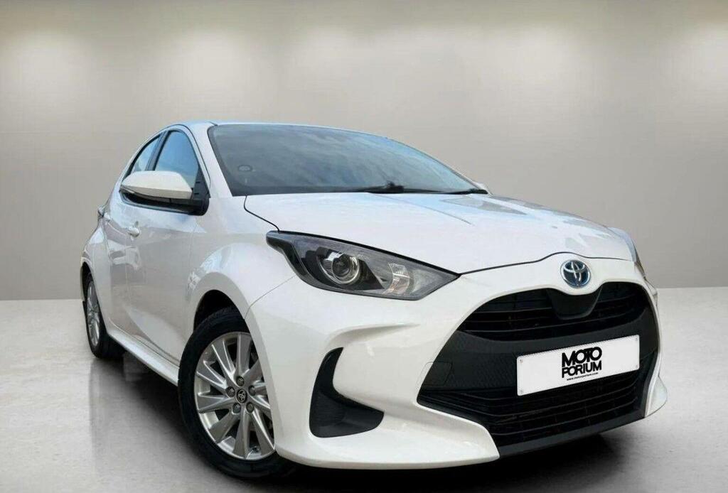 Toyota Yaris Hatchback 1.5 Vvt-h Icon E-cvt Euro 6 Ss 2 White