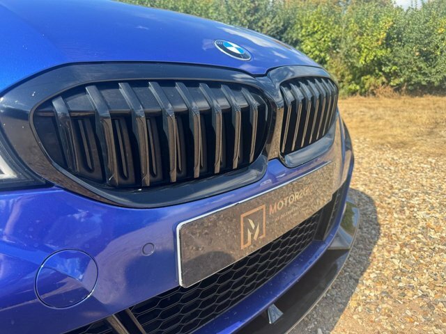 BMW 3 Series Automatic VE21JUF Blue #4